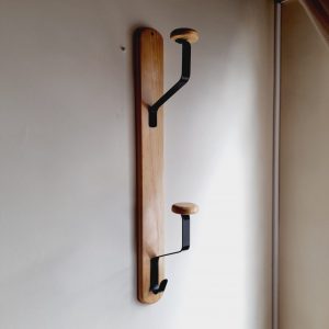 SOPORTE CASCO VERTICAL DOBLE